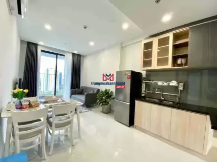 Bán gấp căn hộ view sân Golf NGAY mặt tiền Quốc lộ 13, đối diện cổng KCN VSIP1 