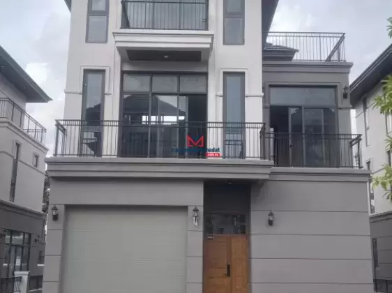 Chính chủ bán biệt thự Zeitgeist Nhà Bè, 12.5x20m sân vườn, view công viên