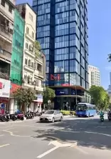 classifieds/2024_12/nha-mt-le-lai-be-ngang-5-5m-doi-dien-cong-vien-23-9-di-bo-nha-ga-metro-ben-thanh-1.jpg