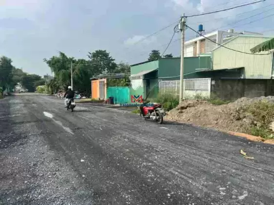 Bán gấp mặt tiền sông Thạnh Lộc 43, Quận 12. DT: 8.5m x 38m. Thổ cư: 282m2, đường xe tải