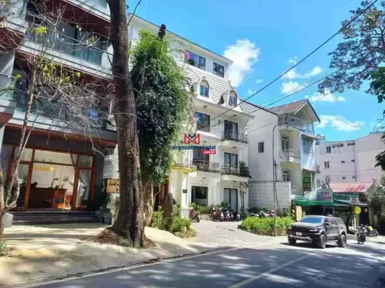 Ngộp bank! bán khách sạn 12 phòng ngay trung tâm TP Đà Lạt. Đi bộ ra hồ Xuân Hương và chợ Đà Lạt