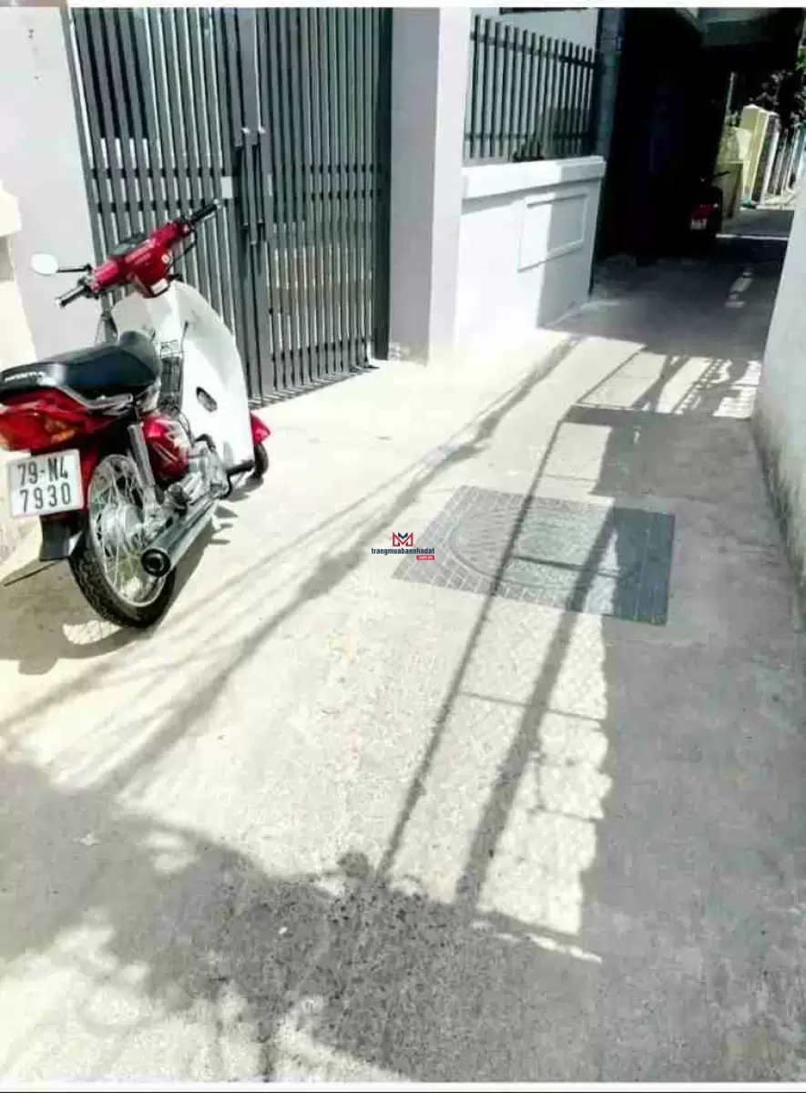 classifieds/2025_01/ban-nha-2-tang-hem-gan-ngan-hang-bidv-gan-cho-dam-gan-truong-hoc-trung-vuong_-3-.jpg