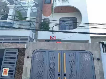 Bán nhà gần bên chợ Cây Xăng 26 phường Tân Phong, sổ riêng thổ cư, 2 Lầu 1 trệt, 3 phòng ngủ