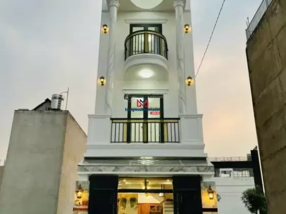 Bán nhà đẹp gần công viên Bảy Kỳ Quan