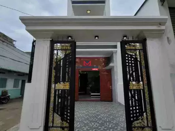 3,9 tỷ Tl bán nhà góc 2MT 1 trệt 2 lầu sân ô tô, gần đường Phan Đình Giót, p. An Phú, TP. Thuận An