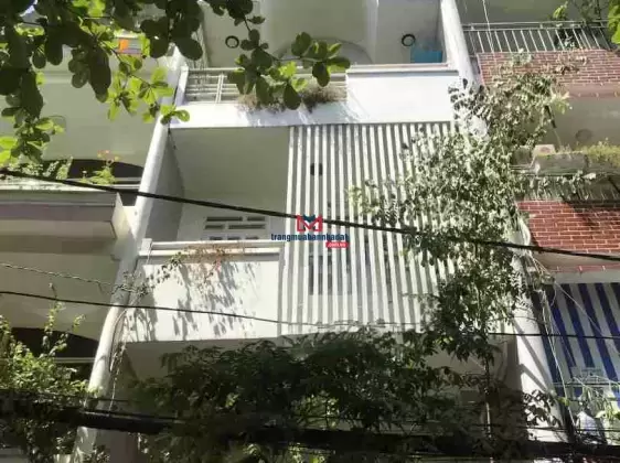 Bán gấp nhà hẻm xe hơi gần MT Nguyễn Hồng Đào, nhà 4 tầng ở ngay. Giá chỉ 8 tỷ X