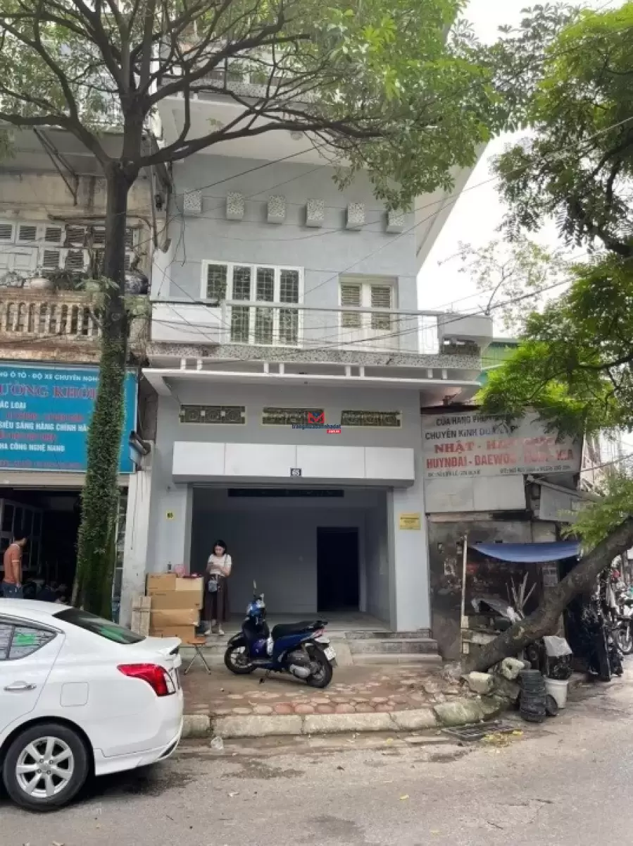 classifieds/2025_01/ban-nha-mat-pho-dong-nhan-khu-kinh-doanh-sam-uat-phu-tung-o-to-cua-ha-noi-4.jpg