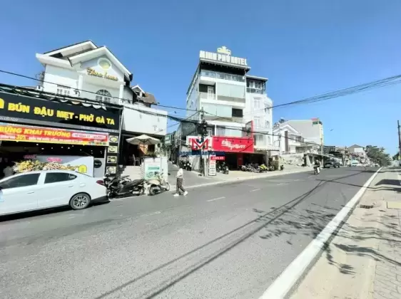 Bán nhà mặt tiền đường Hai Bà Trưng - tuyến đường kinh doanh đa ngành nghề