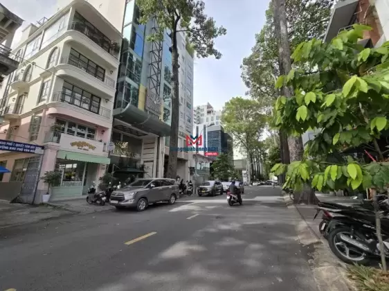 Bán nhà MT 94 - 96 Bùi Thị Xuân P Bến Thành Q1