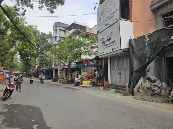 Cần bán ngay nhà mặt phố đường Cổ Nhuế