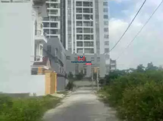 Cần bán lô đất 107m2 đường Gò Cát, Phú Hữu giá 4.85 tỷ