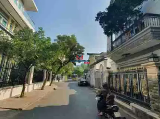 CẮT LỖ: 40 TỶ CÒN 29 TỶ, CĂN GÓC 2 MẶT TIỀN đất biệt thự ngay MT QL 13