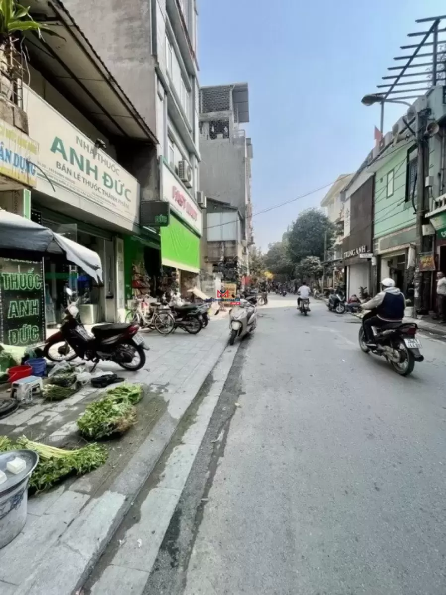 classifieds/2025_01/chinh-chu-ban-nha-trung-tam-dong-da-pho-ton-duc-thang-xa-dan-o-cho-dua-1.jpg