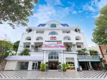 Bán khách sạn 3,5 sao mặt tiền Thống Nhất giao với Trần Hưng Đạo P1 Tp. VT vị trí cực đẹp. Giá 70tỷ
