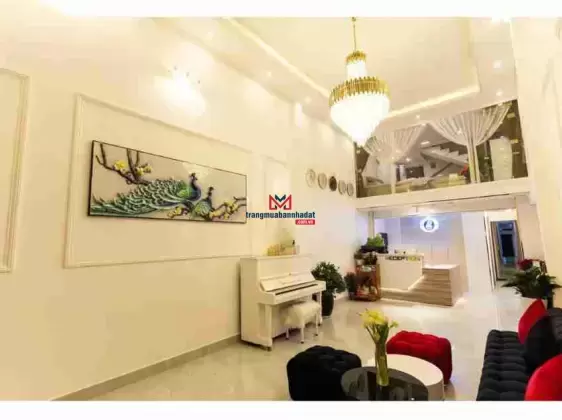 Cần bán khách sạn mặt phố trung tâm giá tốt P2 Đà Lạt