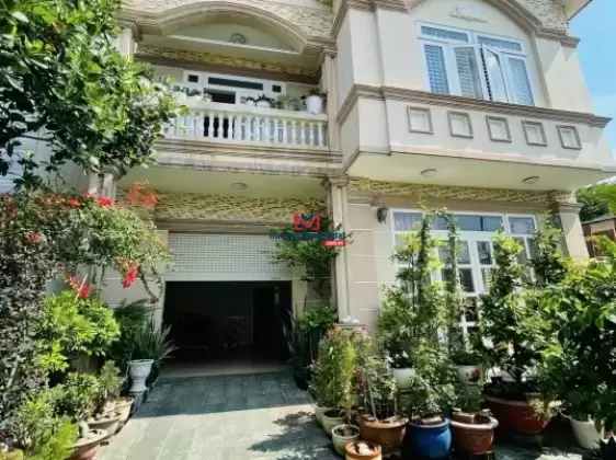Biệt thư 222m2 thổ cư đã hoàn công ngay Phạm văn Thuận