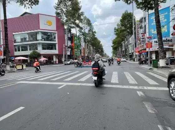 Cần bán gấp căn biệt thự 1 trệt 2 lầu gần đường Võ Thị Sáu