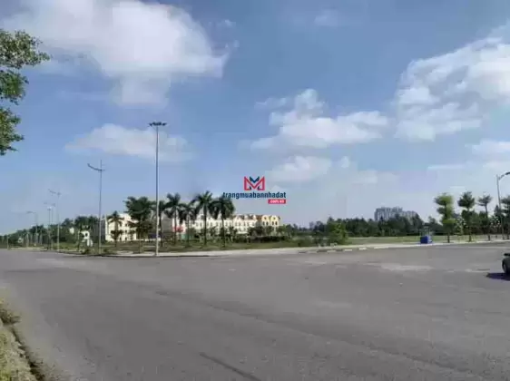 Đất dịch vụ An Thượng - Lô 72. Diện tích: 117,8m2. Mặt tiền: 7,62 m. Giá 125 tr/m2