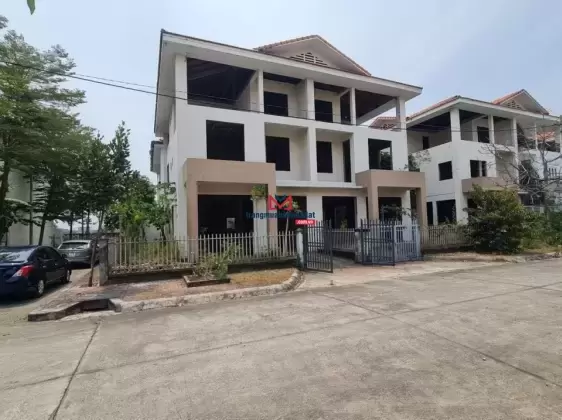 Bán căn góc biệt thự song lập Hùng Vương