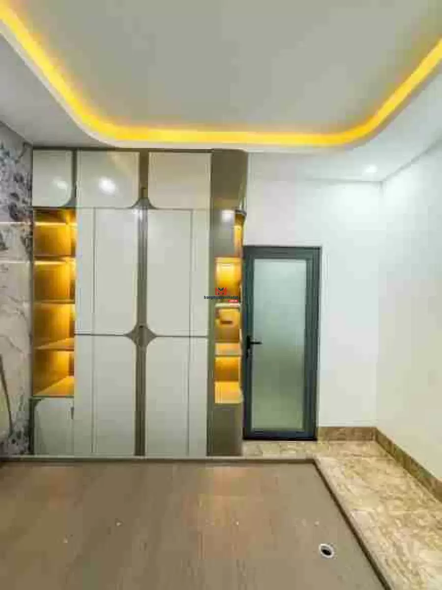 classifieds/2025_02/tuan_2/ban-nha-1-tret-2-lau-full-noi-that-hem-lon-duong-hoang-van-thu7.jpg