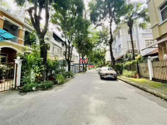 Cần bán gấp biệt thự Mỹ Giang Phú Mỹ Hưng