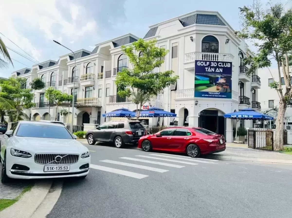 classifieds/2025_02/tuan_2/can-ban-gap-nha-1-tret-2-lau-5x20m-p6-tp-tan-an-mat-tien-hung-vuong-3.jpg