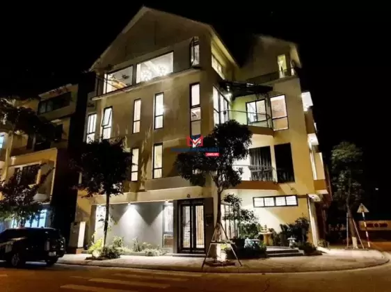 Căn góc vườn hoa 115m2 hoàn thiện Full đẹp có thang máy