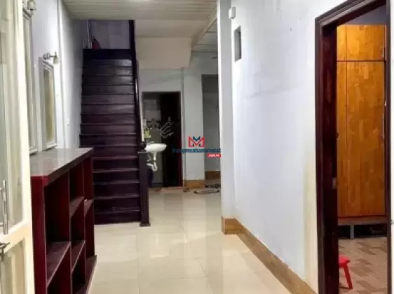 Nhà trệt lầu trục chính hẻm 233