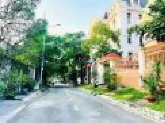 Cần bán gấp! Bán đất biệt thự sát sông đường Trần Não, p. Bình An, Quận 2, 10x30 CN 300m2 50 tỷ TL