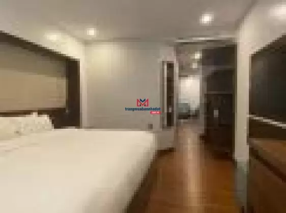 Hàng hiếm! Khách sạn khá đẹp ở sát biển Mỹ Khê, dòng tiền 3 tỷ/năm: 200m2 9mx22,5m - 10 tầng 1 hầm