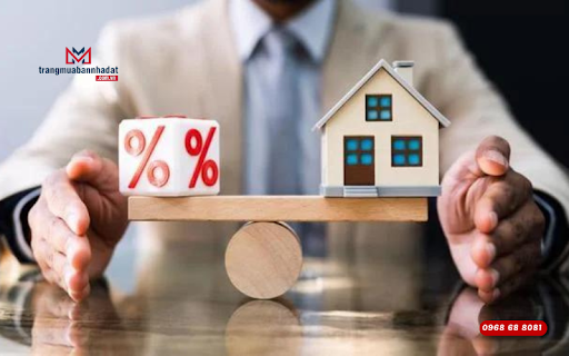 Đánh giá toàn diện lãi suất, phí dịch vụ và các điều kiện vay trước khi quyết định mua nhà trả góp ngân hàng
