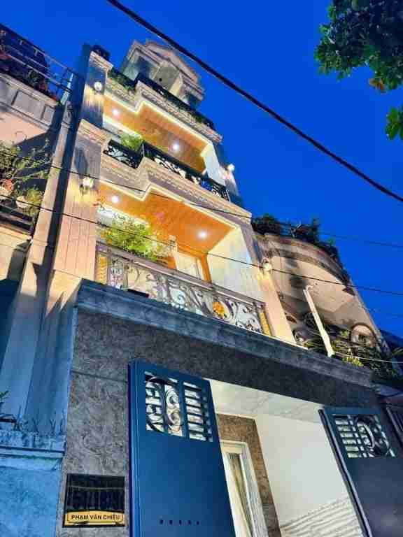 Bán gấp nhà đường Phạm Ngọc Thạch, Quận 3 sát 2 mặt tiền Võ Thị Sáu, Hai Bà Trưng