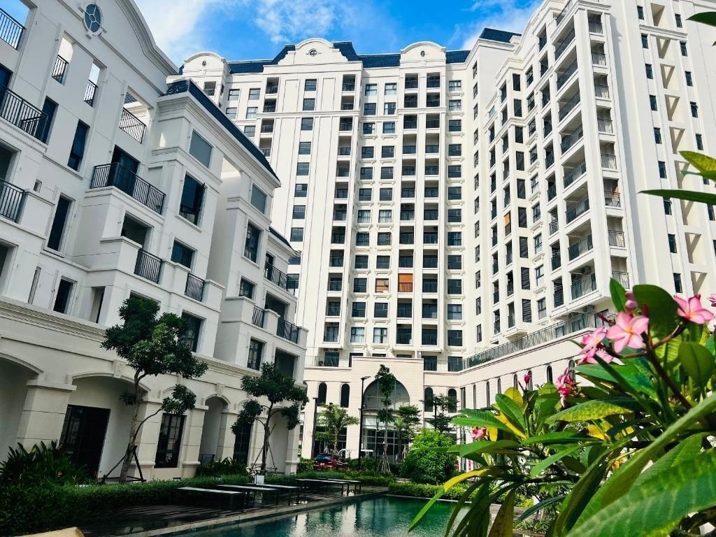 Bán gấp căn hộ 2PN view công viên sân golf cầu Nhơn Trạch 65m2