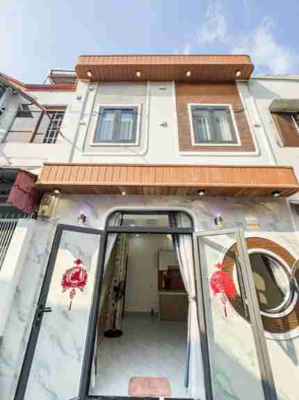 VIP NHÀ ĐẸP - XVNT THÔNG ĐINH BỘ LĨNH P26 BÌNH THẠNH - DTSD 40m2 - HẺM XE HƠI - 2 TẦNG