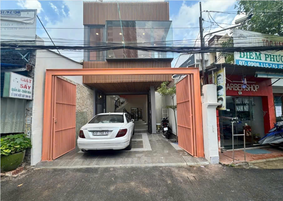 Bán Nhà Mặt Phố Mới Xây Quận 2